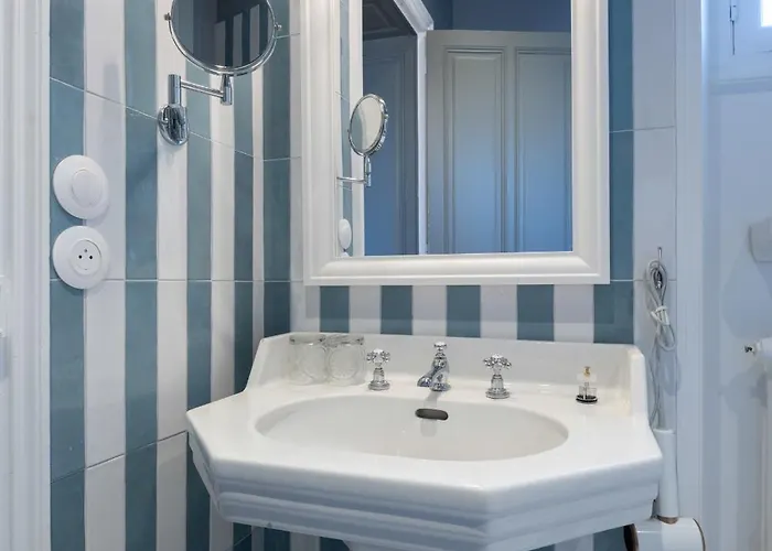 Гостевой дом Les Du Parc - D'hotes Ambroise & Germaine - Meuble 5 Etoiles Marie 2 A 5 Виттель